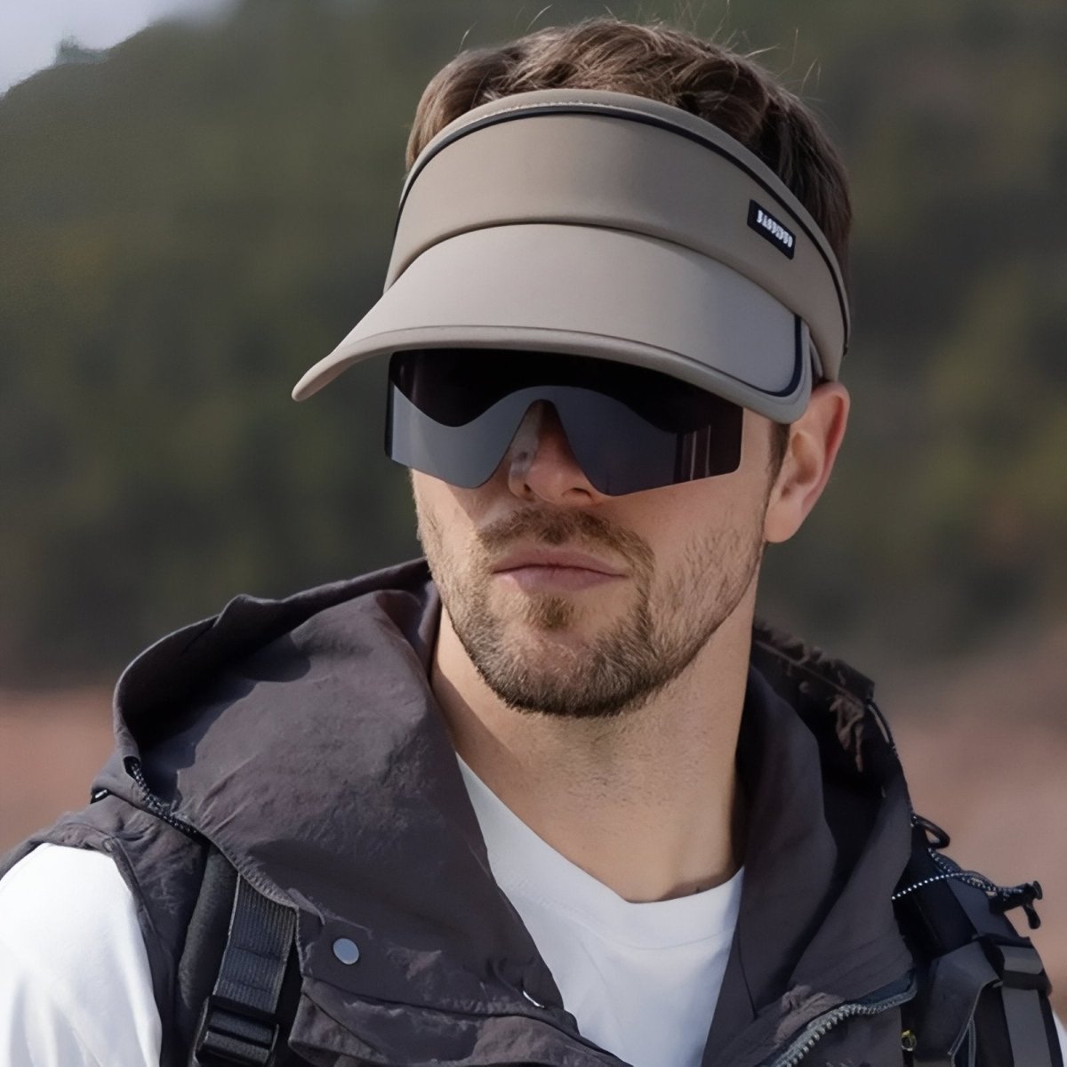 Casquette de randonnée avec visière et lunettes intégrées - Montelac