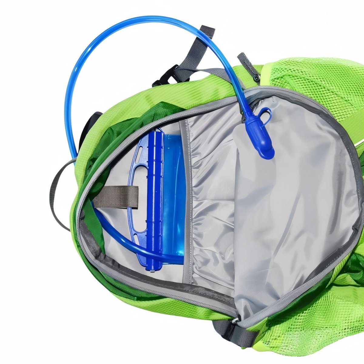 Poche à eau résistante avec tuyau flexible - Montelac