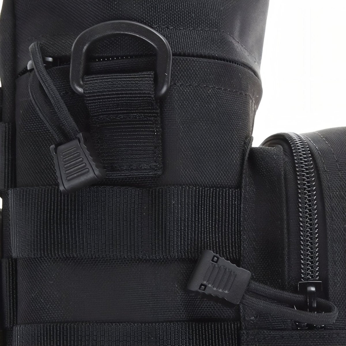 Porte - gourde tactique résistant avec fixation MOLLE | Montelac - Montelac